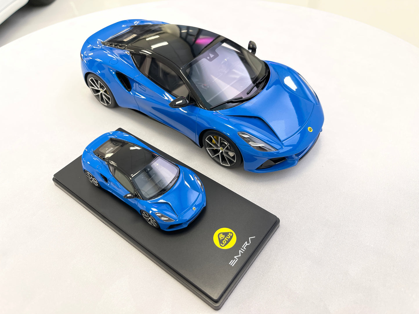 Lotus Emira First Edition scale 1/18